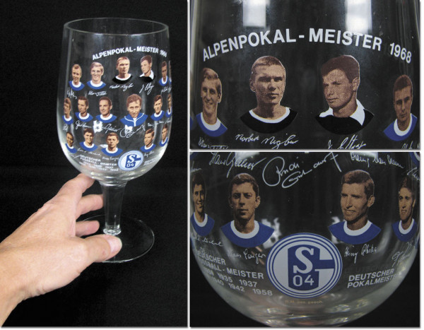 Großer Glaspokal mit der Aufschrift "Alpenpokal - , Schalke 04 - Alpenpokal 1968