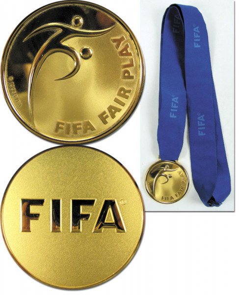 Original "FIFA Fair Play" Medaille. Bronze, vergol, FIFA Fairplay Medaille