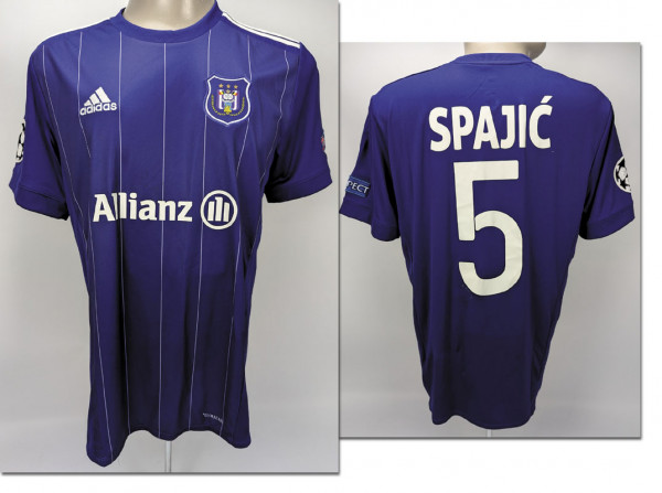 Uros Spajic am 22.11.2017 gegen Bayern München, Anderlecht, RSC - Trikot 2017/2018