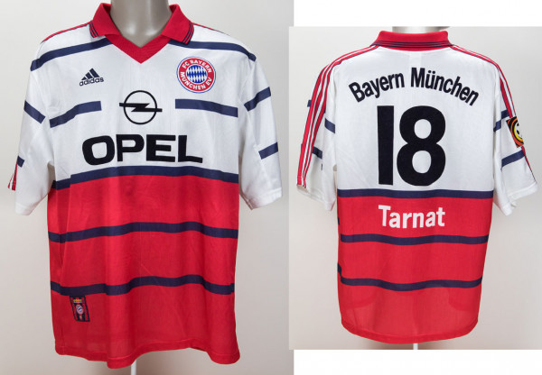 Michael Tarnat, am 22.08.1999 gegen Leverkusen, München, Bayern - Trikot 1999/2000