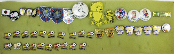 Football pins 45x FIFA - World Cup