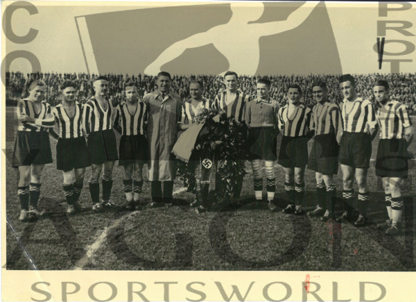 Mannschaftsfoto der Stuttgarter Kickers, Stuttgart, Kickers - Foto 1937